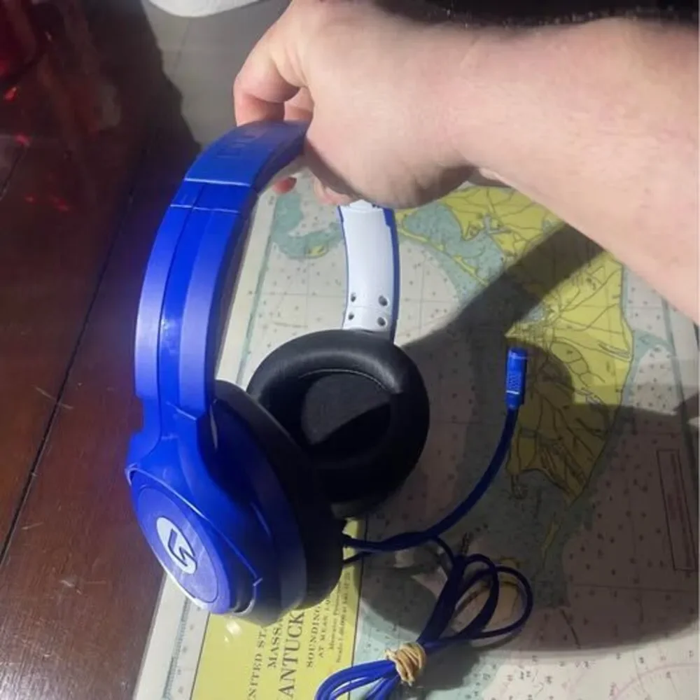 LucidSound LS10X Wired Gaming Headset for Xbox Series XS,Xbox one Shock Blue